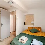 L\'Appartement De La Roquette Centre Historique Arles